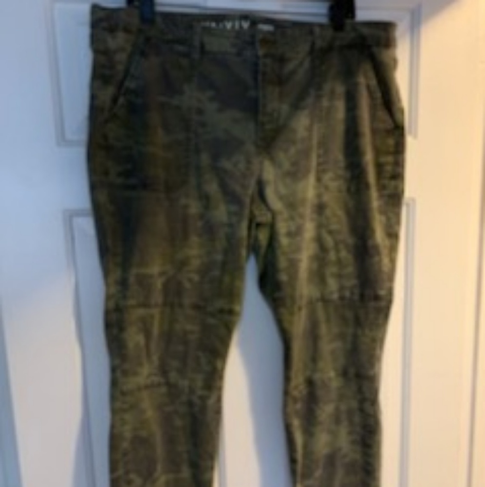 Camo pants